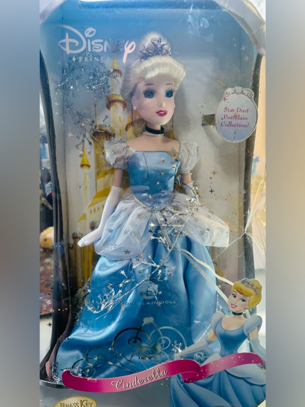 Disney   Cinderella  "Star Dust Collection "   15"inch Brass Key  Porcelain Doll